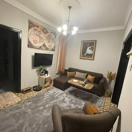 Cozy, Stylish, And Spacious In Central