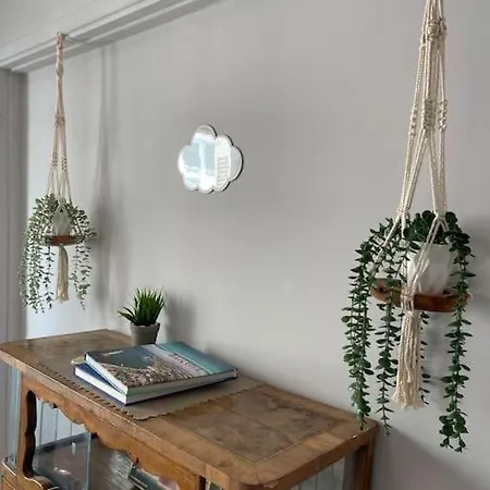Cozy, Stylish, And Spacious In Central 아파트 이즈미르